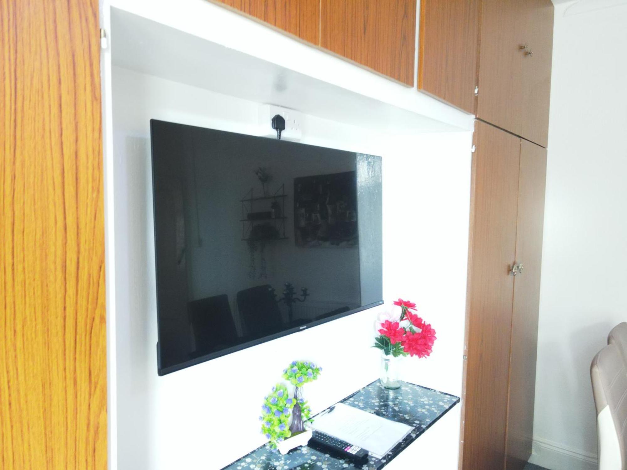 Service Accommodation 2 Bed Room Apartment In Newport South Wales Near Celtic Manor Icc Wales Luaran gambar