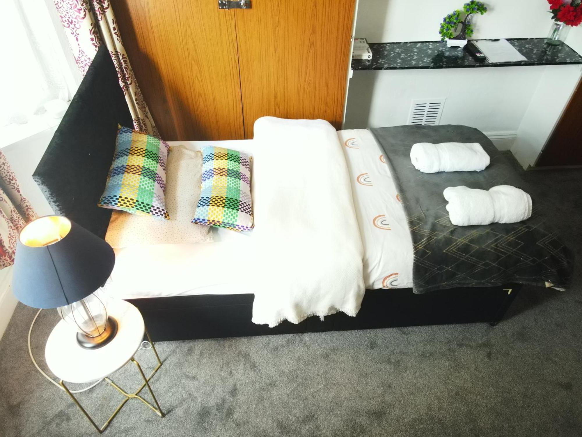 Service Accommodation 2 Bed Room Apartment In Newport South Wales Near Celtic Manor Icc Wales Luaran gambar